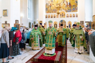 В праздник Рождества Иоанна Предтечи Патриарший Экзарх возглавил престольный праздник в одноименном храме города Минска
